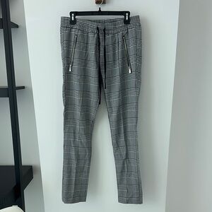 Gray Chinos with Tailored Fit and Classic Style